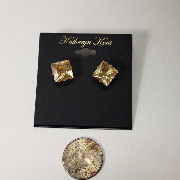 KATHERYN KENT, Gold-tone 0.5x0.5-in Yellow Square Sparkle Crystal Stud Earrings - Picture 8 of 9